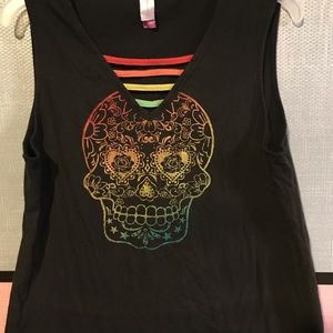 No boundaries rainbow can’t skull tank!